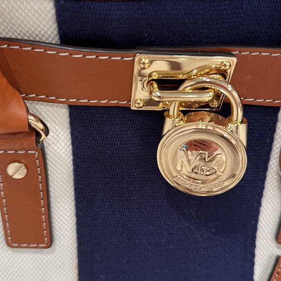 NWT MICHAEL KORS Hamilton mono stripe navy large canvas tote a - Picture 5 of 9